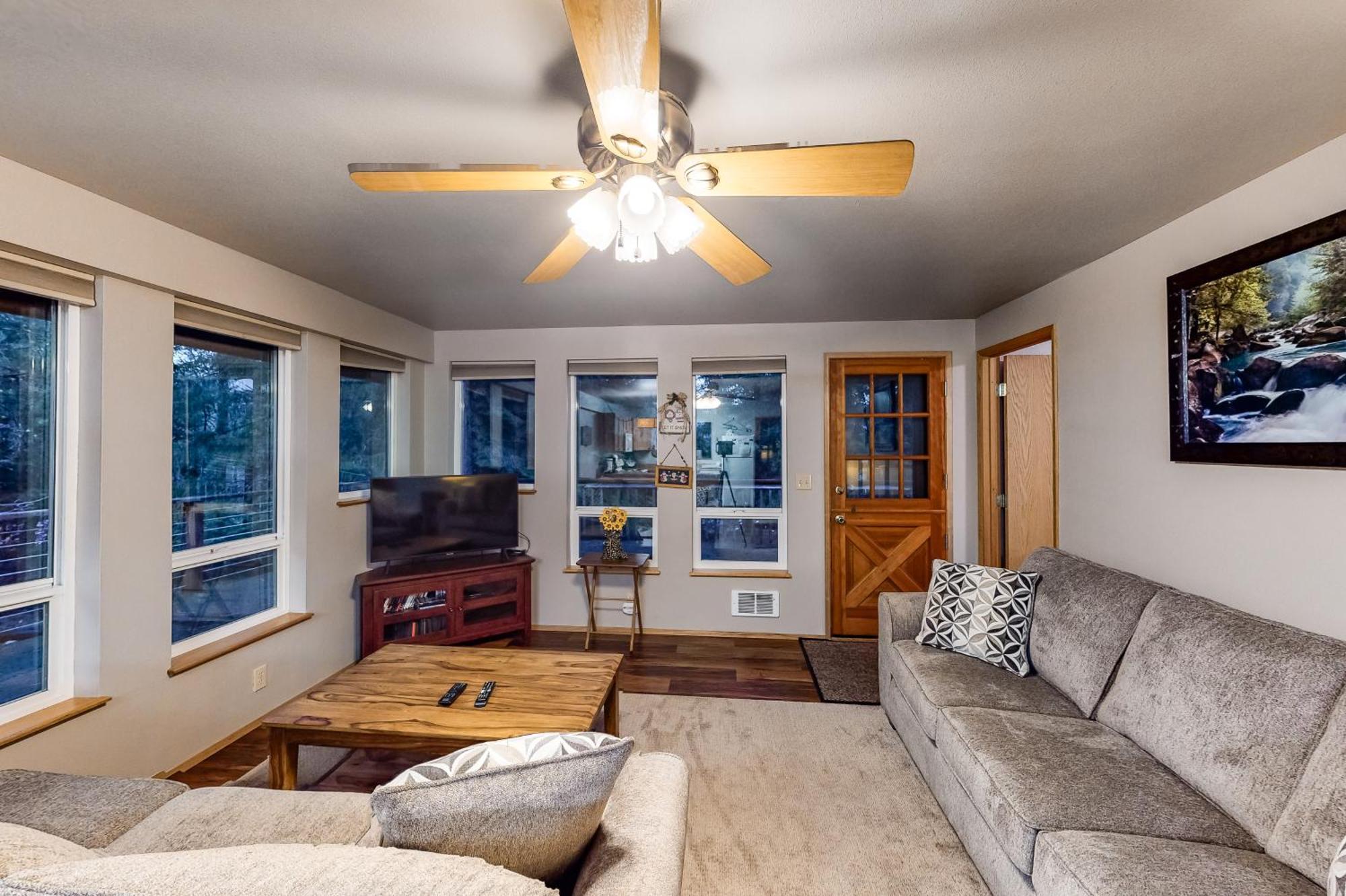 Towering Pines Cabin & Game Room Leavenworth Quarto foto